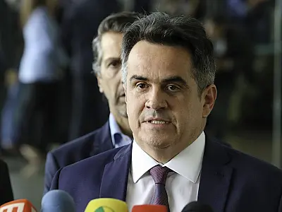 Decreto exonera Ciro Nogueira da Casa Civil