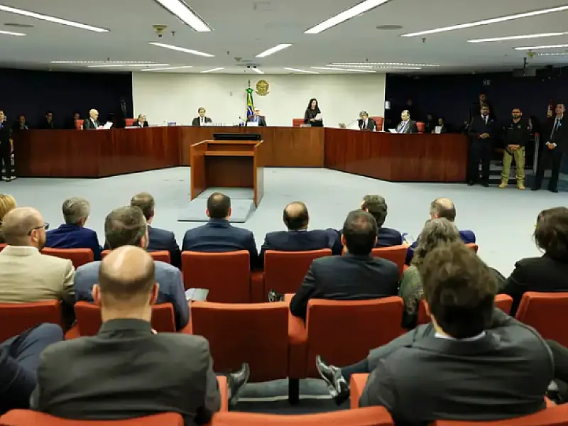 STF terá sessão extra para julgamento de Bolsonaro