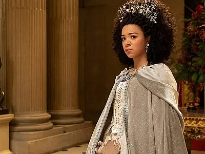 Nova 'Bridgerton' na Netflix aborda ascensão da rainha e mistério sobre rei