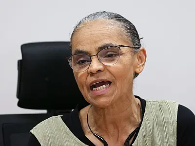 Marina Silva recebe alta hospitalar após tratar da covid-19