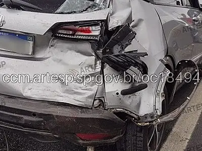 Engavetamento com carreta causa congestionamento na Rodovia Cônego Domênico Rangoni