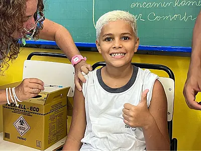 Sesau realiza ação de vacinação na escola UE Nilton Ribeiro e imuniza mais de 400 alunos