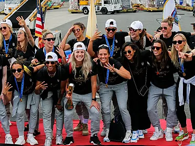 Seleções masculina e feminina dos EUA receberão premiações iguais