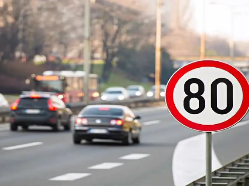 Quase 40% das multas em estradas de SP no feriado foram por excesso de velocidade