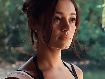 Primeiro beijo entre Sophie Charlotte e Xamã em 'Renascer' causa alvoroço na web