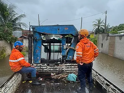 Governo de SP envia 1.700 itens de ajuda humanitária para vítimas de chuvas em Peruíbe