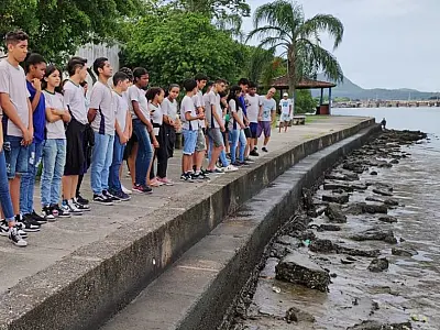 Projeto ''Da Maré ao Mar, Vamos Surfar!'' tem início na UE Vera Lúcia