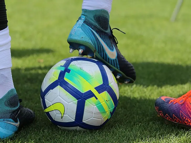 Começou a maratona, dos jogadores e dos torcedores