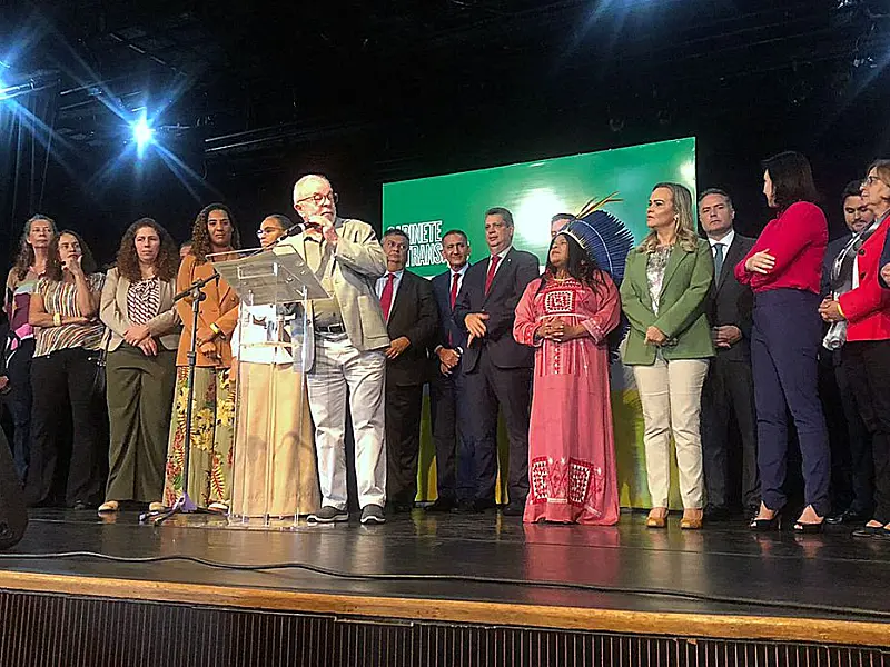 Presidente eleito anuncia últimos 16 ministros do novo governo