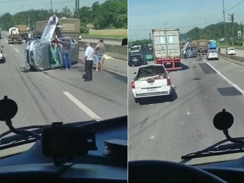 Veículo capota e deixa Cônego Domênico Rangoni congestionada