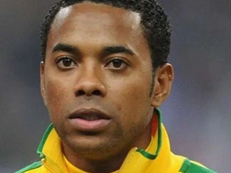 Defesa de Robinho recorre ao Supremo e pede que ex-jogador seja solto