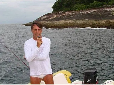 Multa por pesca ilegal volta a valer, e Bolsonaro cita 'perseguição'