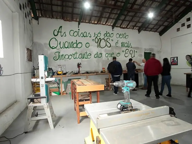 Santos oferece cursos de qualificação para servidores e profissionais da zeladoria