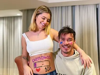 Viih Tube mostra barriga e fala 'sintomas' da gravidez