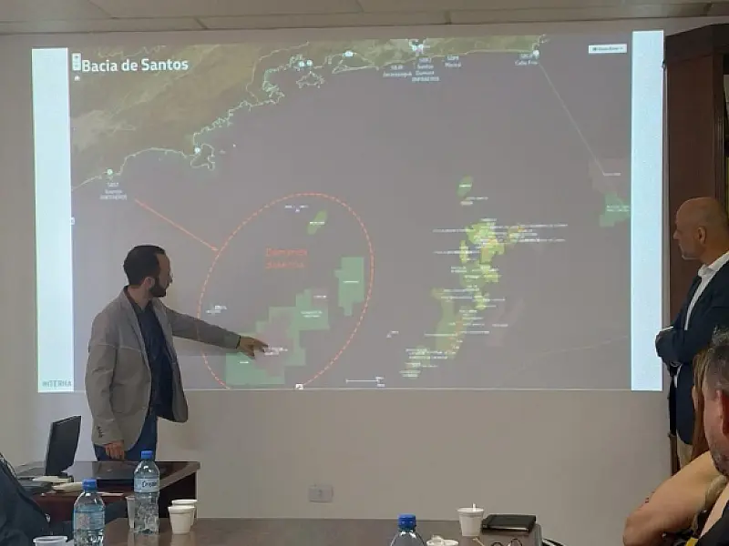 Prefeitura de Guarujá, discute alinhamento para uso do Aeroporto como rota na cadeia do petróleo