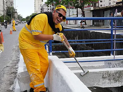 Guarujá intensifica serviços de zeladoria e tapa-buraco para feriado de 7 de setembro