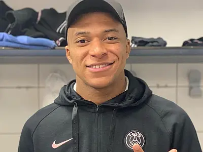 Renovação de Mbappé com o PSG ainda é possível