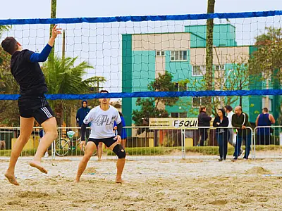 Futevôlei agita programação esportiva de inverno neste domingo (6)