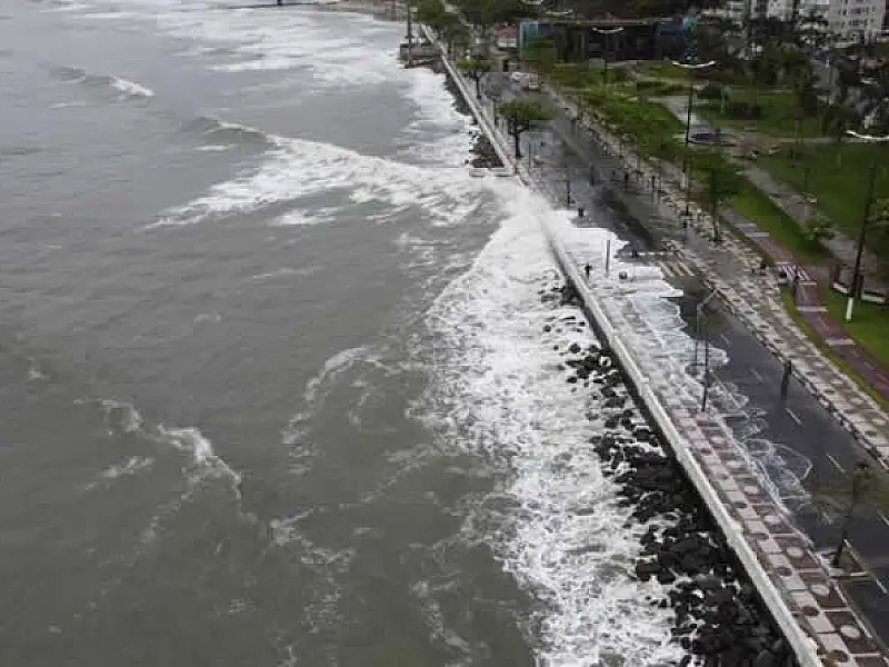 Defesa Civil alerta para ventos fortes a partir desta terça-feira em Santos