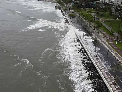 Defesa Civil alerta para ventos fortes a partir desta terça-feira em Santos