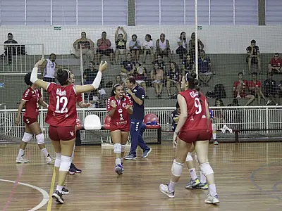 Equipe santista vence Praia Grande no Campeonato Paulista de Vôlei feminino