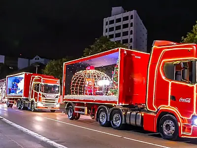 Caravana de Natal da Coca-Cola terá desfile em Guarujá nesta terça-feira (25)