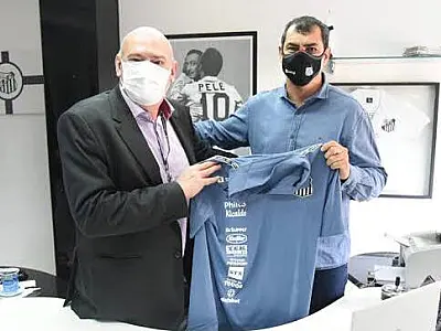 Gestão Andres Rueda no Santos tem um técnico a cada três meses e meio