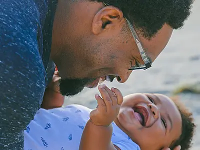 Pesquisa mostra como paternidade desafia homens negros