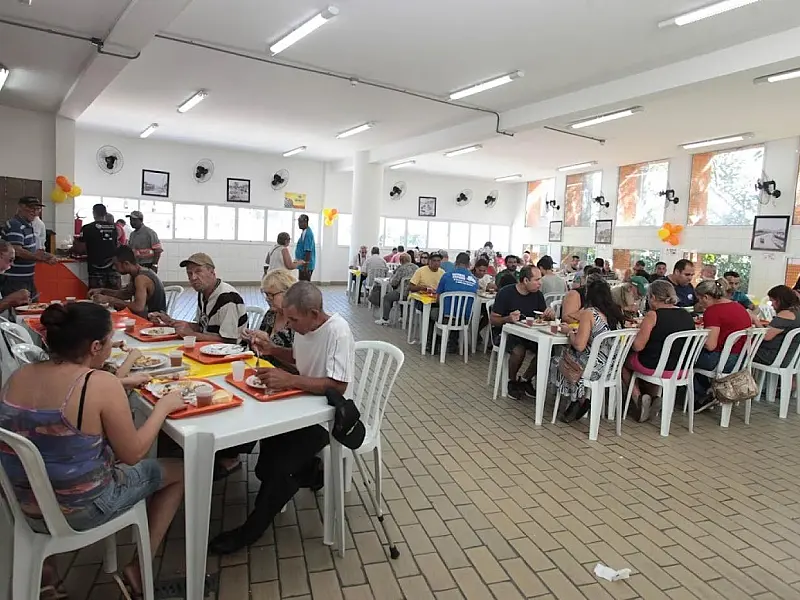 Bom Prato em Santos servirá almoço somente dentro das unidades