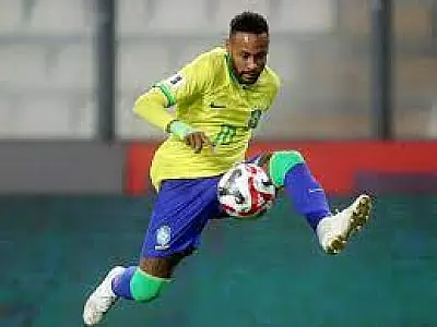 Neymar joga 180 minutos na seleção e contraria Jesus
