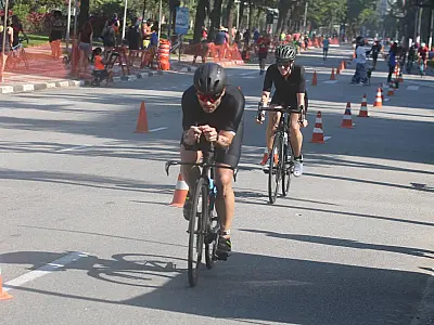 Santos recebe 33º Troféu Brasil de Triathlon neste domingo; trânsito tem alterações