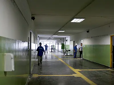 Aulas em Cubatão são adiadas mais uma vez e pais de alunos cobram prefeito Ademário
