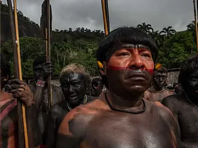 "Amazônia, terra em transe"  a fotografia de Victor Moriyama como denúncia e arte engajada
