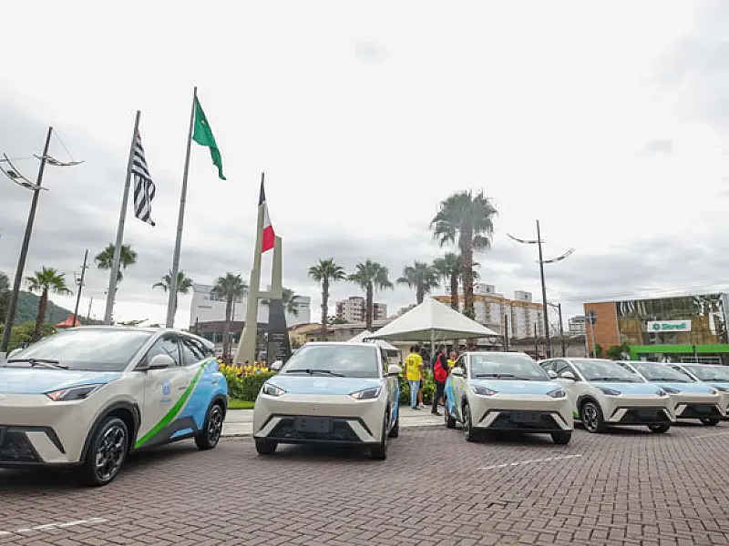 Prefeitura de Praia Grande investe em frota de carros elétricos e promove a sustentabilidade