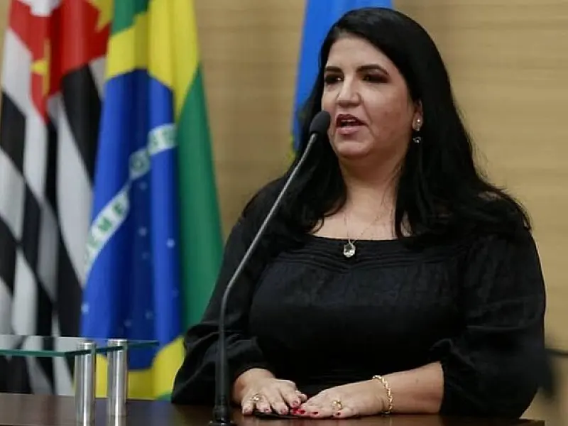 Adriana Machado (PSD), prefeita de Guarujá, pretende trocar seu secretariado