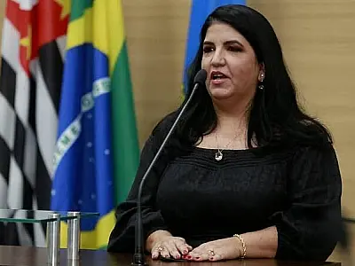 Adriana Machado (PSD), prefeita de Guarujá, pretende trocar seu secretariado