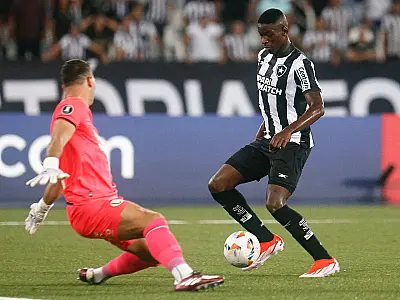 Botafogo supera lesão de Tiquinho e vence a primeira na Libertadores