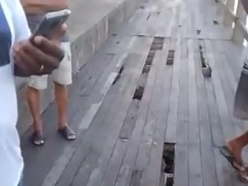Com problemas estruturais, Deck do Pescador de São Vicente é interditado