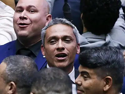 Deputado é condenado a pagar R$ 80 mil por assédio eleitoral
