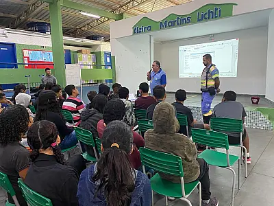 Jovens de Santos tomam iniciativa para se conscientizar sobre segurança no trânsito