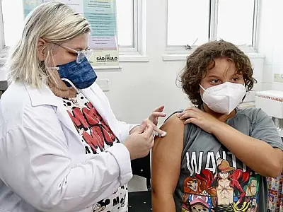 Médica pediatra fala sobre a importância de vacinar as crianças entre 5 e 11 anos contra a Covid-19