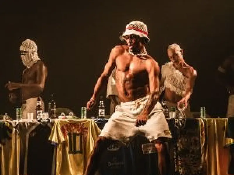 Cia Favelinha apresenta o espetáculo de dança Brinco de Ouro em Registro