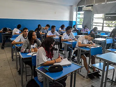 Em Guarujá, quatro escolas municipais iniciam processo eleitoral do Projeto Grêmio nas Escolas