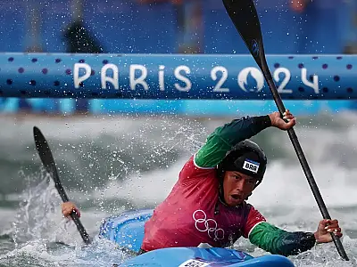 Olimpíade de Paris: Ana Sátila e Pepê avançam no caiaque cross
