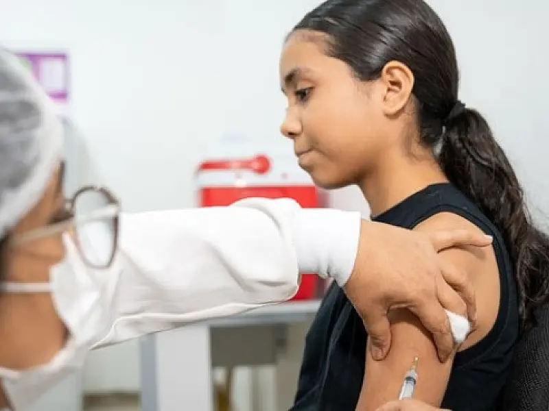 Ministério da Saúde lança estratégia para vacinar 657,1 mil jovens contra o HPV em São Paulo