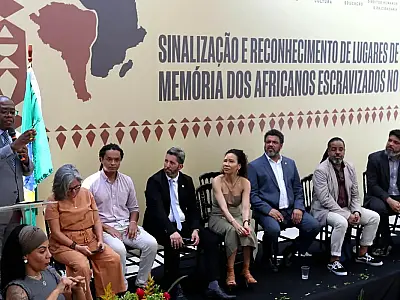 Direitos humanos precisam de políticas de memória, diz ministro