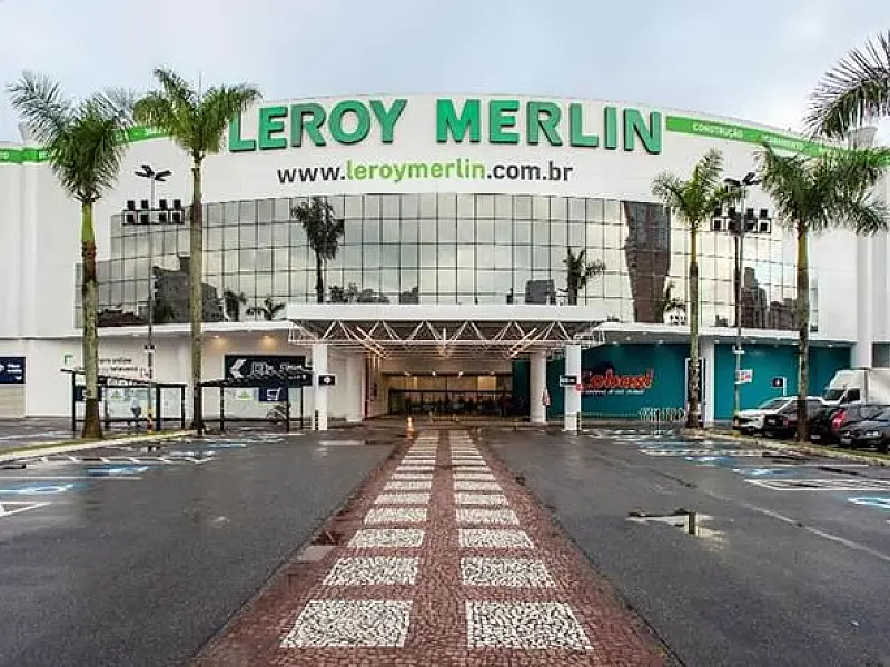 Leroy Merlin fortalece presença em Santos com apoio a eventos locais