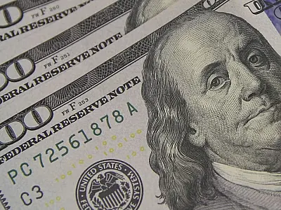 Dólar cai para R$ 5,20 após acordo que limita PEC da Transição