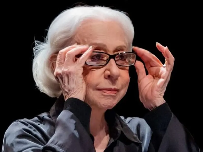 Teatro do Sesc Santos reabre no dia 20 de fevereiro, com leitura de Fernanda Montenegro