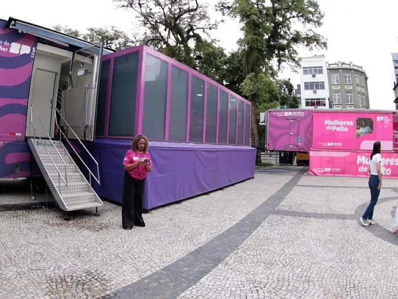 Carretas da Mamografia e do Empreendedorismo começam a atender mulheres no Centro de Santos